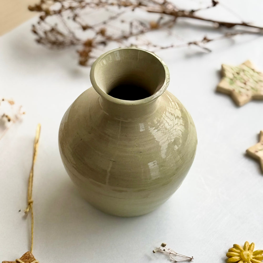 Sage Pebble Vase, close view of the neck and opening