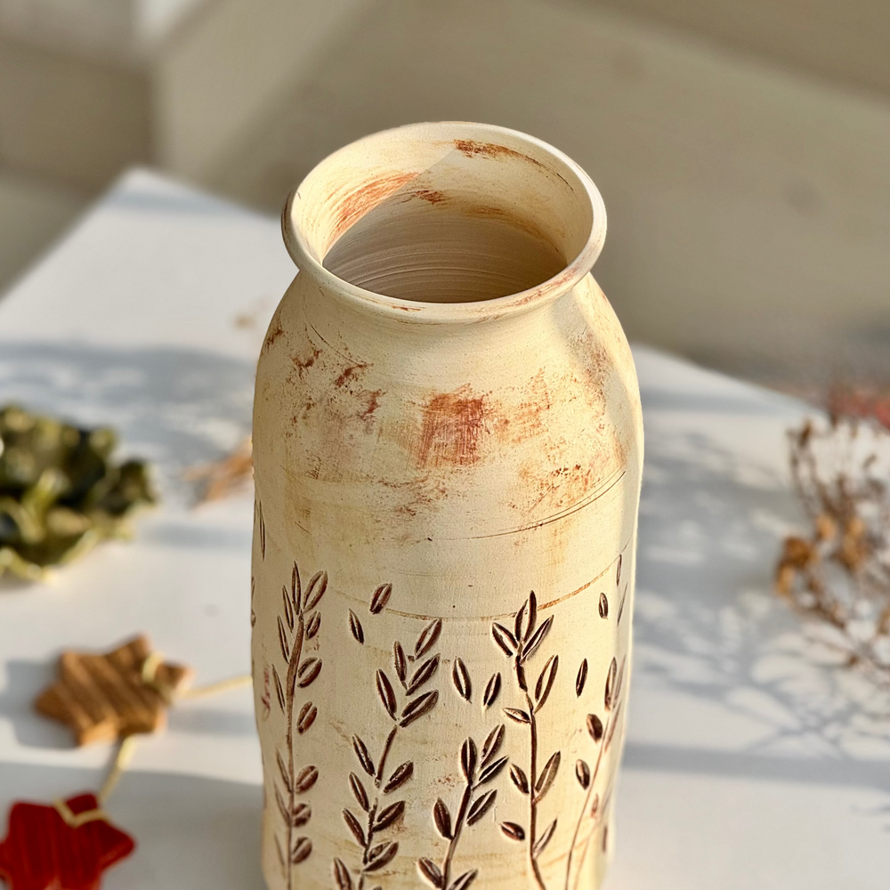 Meadow Etched Vase, top-down view of the opening