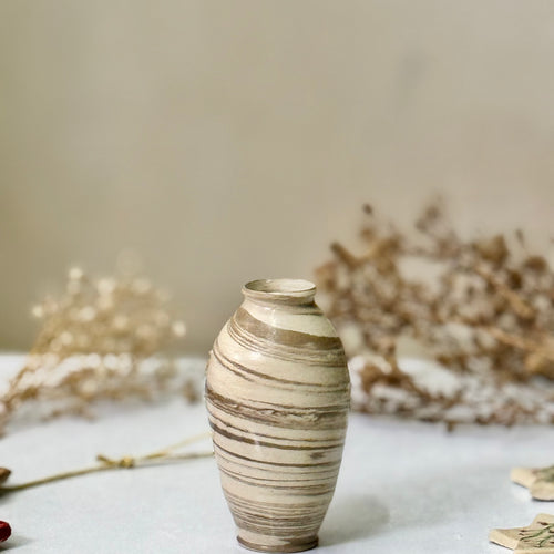Cinnamon Swirl Vase, front view