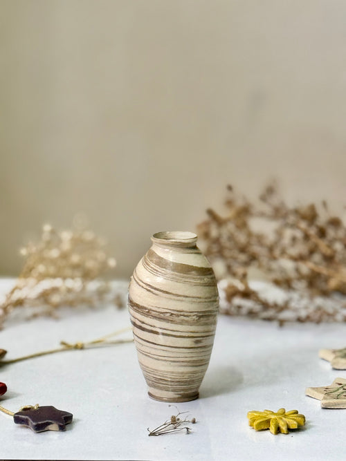 Cinnamon Swirl Vase, front view